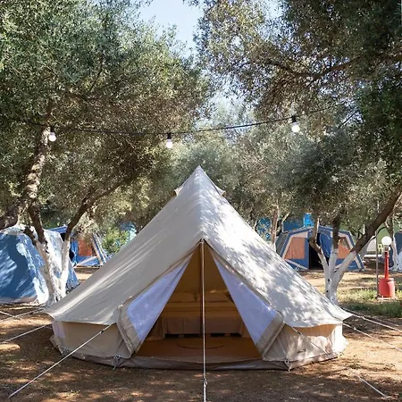 Chania Κάμπινγκ 2*